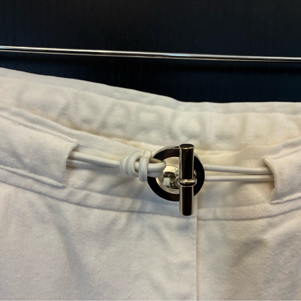 2/$30. Lauren Ralph Lauren White cotton stretch ankle Jeans silver toggle buckle